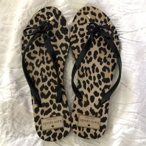 Kate spade Leonard Print Flip flops